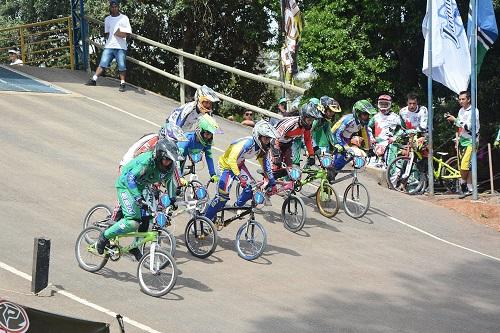 Equipe conquistou quatro títulos em Jarinu / Foto: Gabriel Querichelli/Brasil BMX